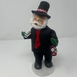 NWT Annalee 9" Caroller Man Singing Carols With Lantern 2014